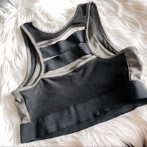 BUNDLE 3/$10❗️Olive green sports bra